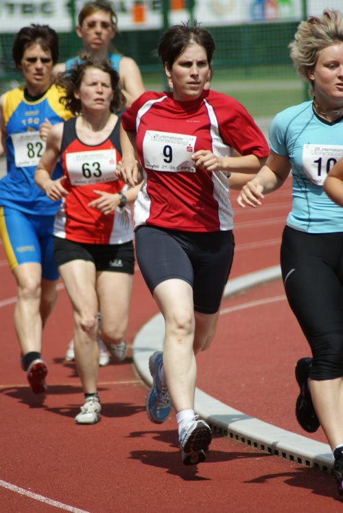 2009/061500mF/33W2687.jpg