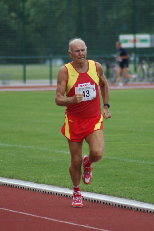 2009/16800mM/60W3069.jpg
